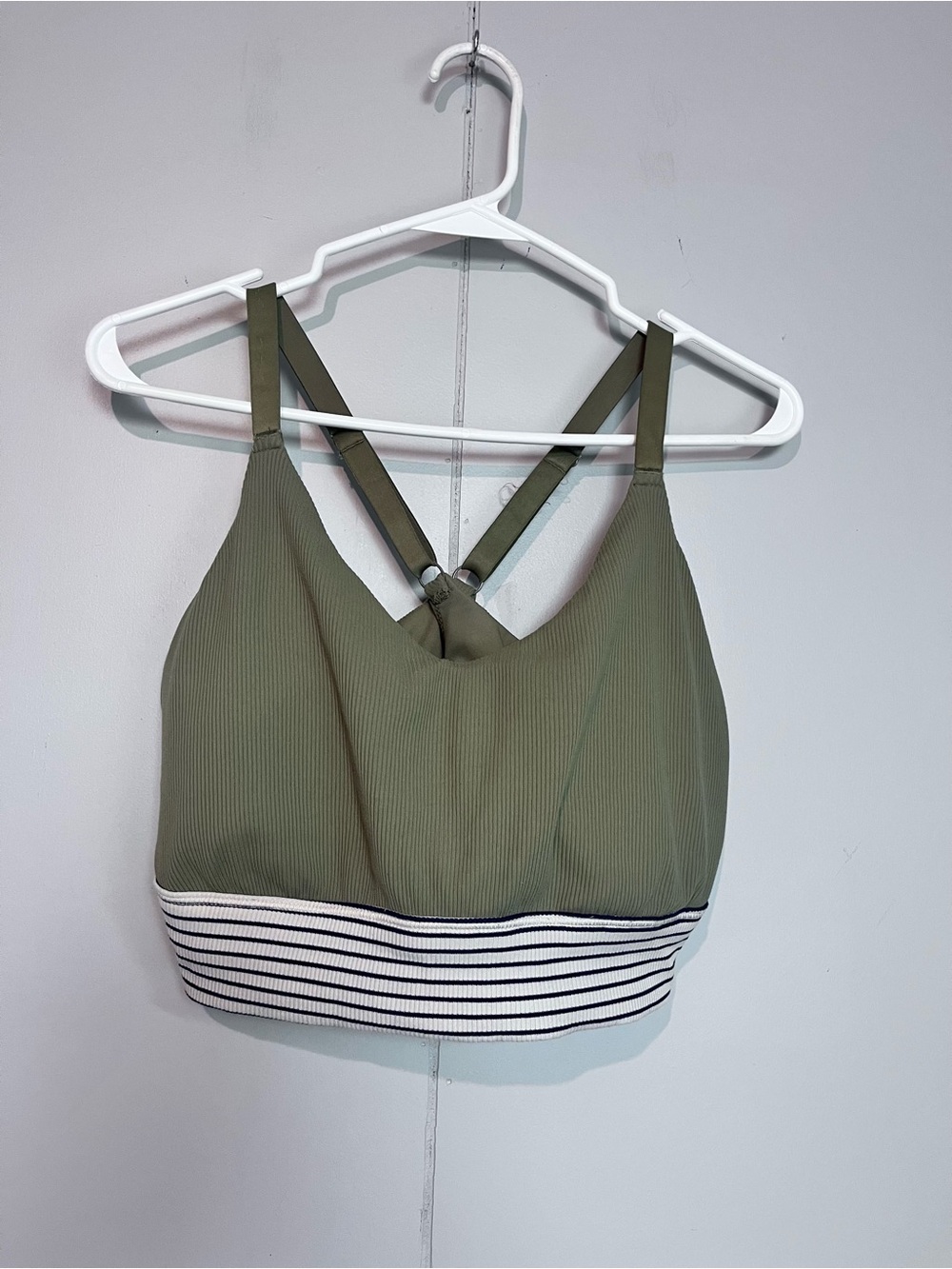 OFFLINE by Aerie Ribbed Sports Bra XS Olive Green Striped Band Criss Cross